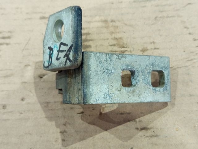 bontott OPEL CORSA D Bal első Alsó Zsanér