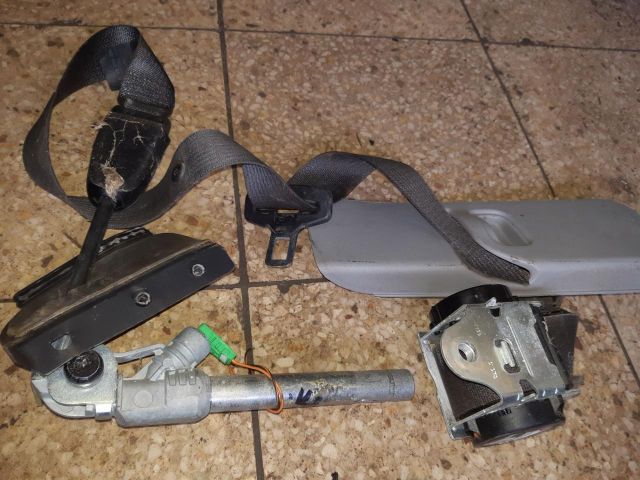 bontott OPEL CORSA D Bal első Biztonsági Öv