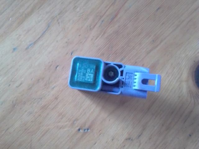 bontott OPEL CORSA D Bal első Oldal Ütközés Érzékelő