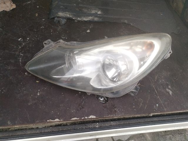 bontott OPEL CORSA D Bal Fényszóró