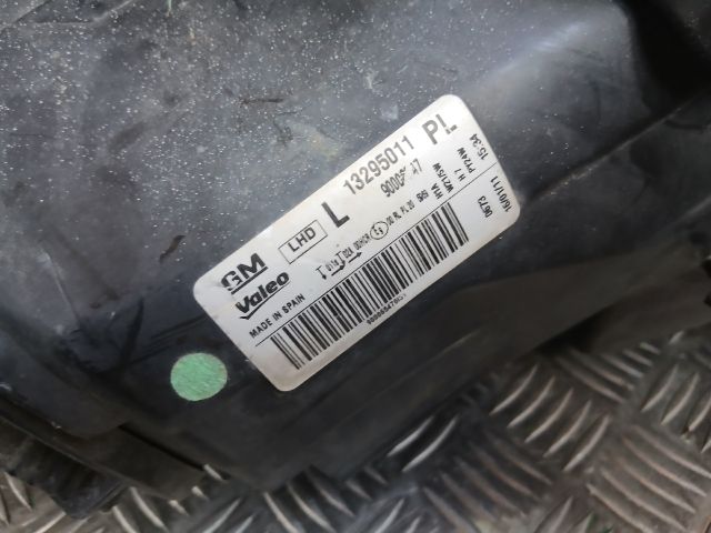 bontott OPEL CORSA D Bal Fényszóró