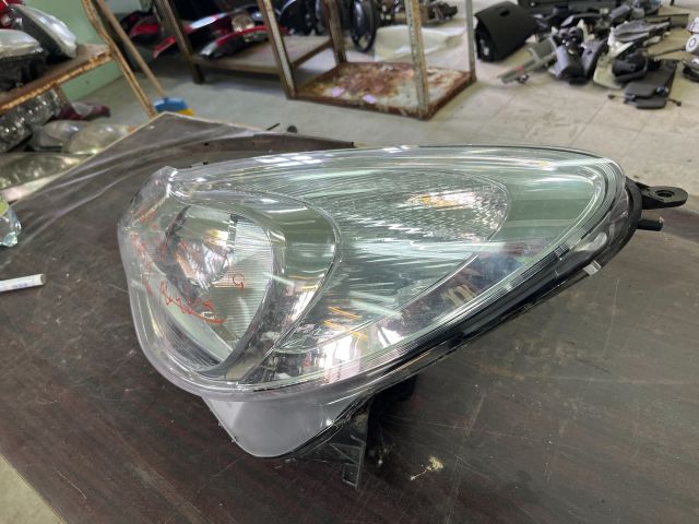 bontott OPEL CORSA D Bal Fényszóró