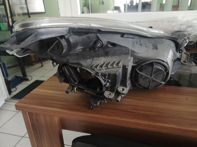 bontott OPEL CORSA D Bal Fényszóró