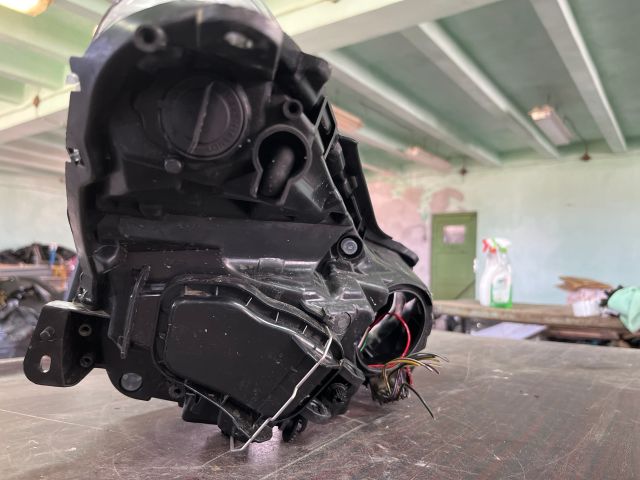 bontott OPEL CORSA D Bal Fényszóró