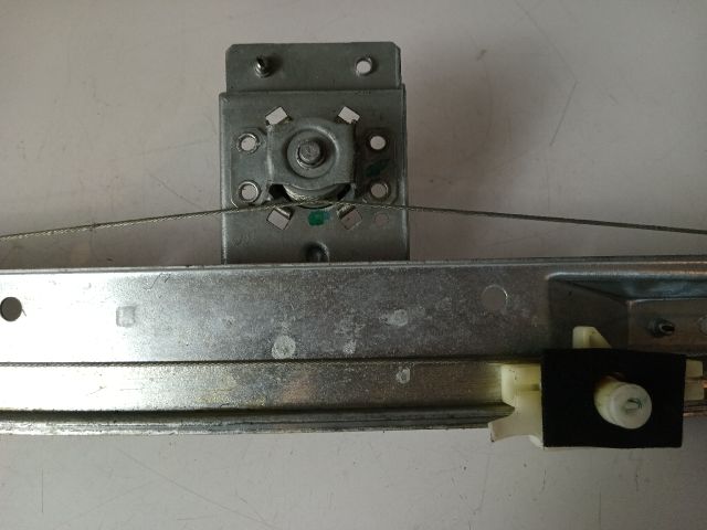 bontott OPEL CORSA D Bal hátsó Ablakemelő Szerkezet (Mechanikus)