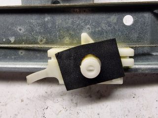 bontott OPEL CORSA D Bal hátsó Ablakemelő Szerkezet (Mechanikus)