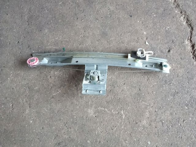 bontott OPEL CORSA D Bal hátsó Ablakemelő Szerkezet (Mechanikus)