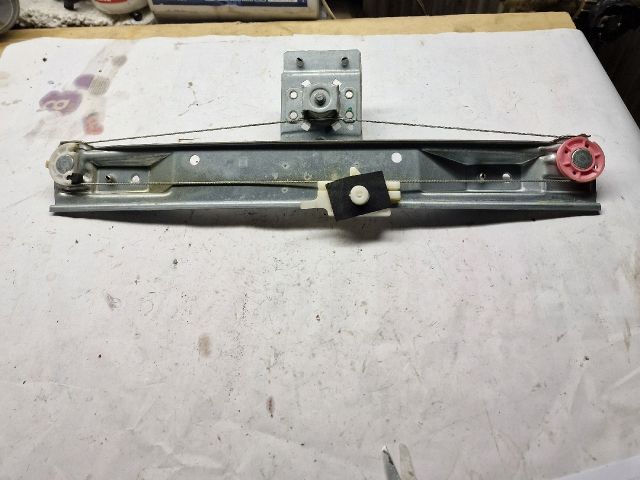 bontott OPEL CORSA D Bal hátsó Ablakemelő Szerkezet (Mechanikus)