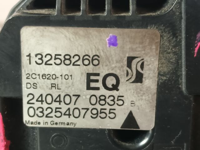 bontott OPEL CORSA D Bal hátsó Ajtózár