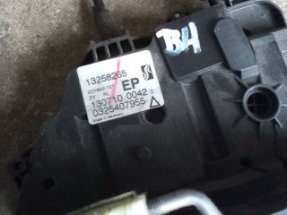 bontott OPEL CORSA D Bal hátsó Ajtózár