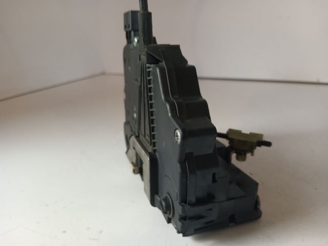 bontott OPEL CORSA D Bal hátsó Ajtózár