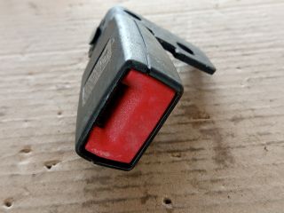 bontott OPEL CORSA D Bal hátsó Biztonsági Öv Csat