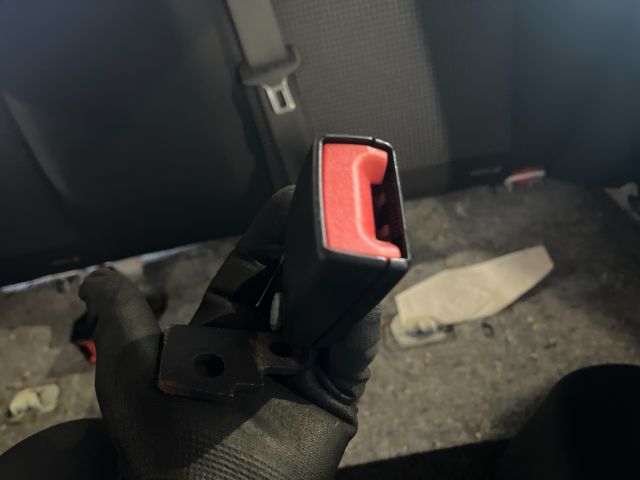 bontott OPEL CORSA D Bal hátsó Biztonsági Öv Csat