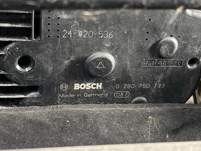 bontott OPEL CORSA D Bal hátsó Biztonsági Öv Csat