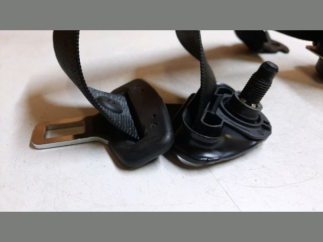 bontott OPEL CORSA D Bal hátsó Biztonsági Öv