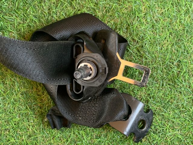 bontott OPEL CORSA D Bal hátsó Biztonsági Öv