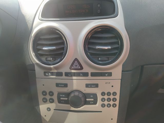 bontott OPEL CORSA D Bal hátsó Dobbetét (Kerékjárati, Műanyag)