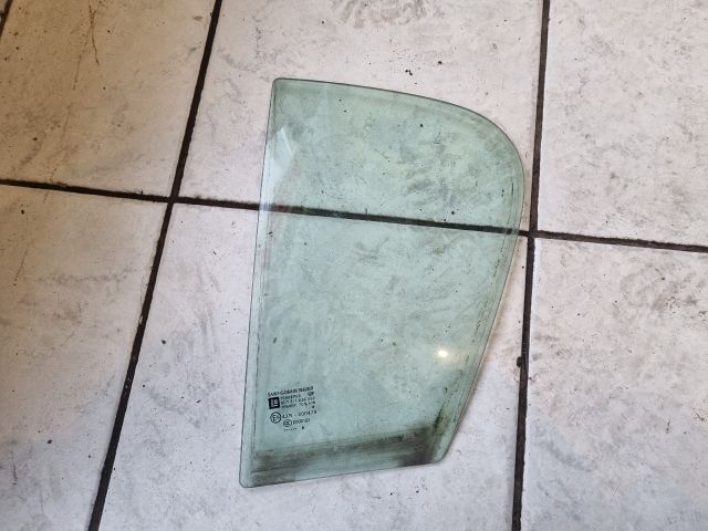 bontott OPEL CORSA D Bal hátsó Fixüveg (Ajtóban)