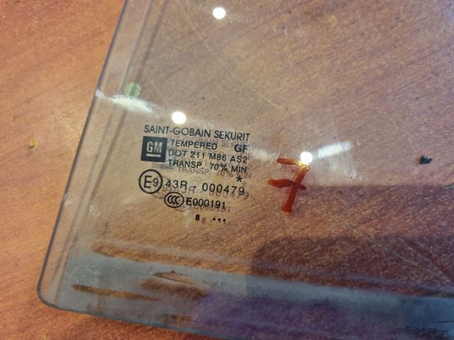 bontott OPEL CORSA D Bal hátsó Fixüveg (Ajtóban)