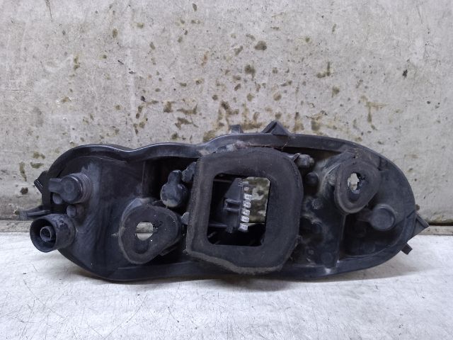 bontott OPEL CORSA D Bal Hátsó Lámpa Foglalat