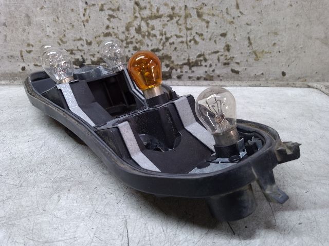 bontott OPEL CORSA D Bal Hátsó Lámpa Foglalat