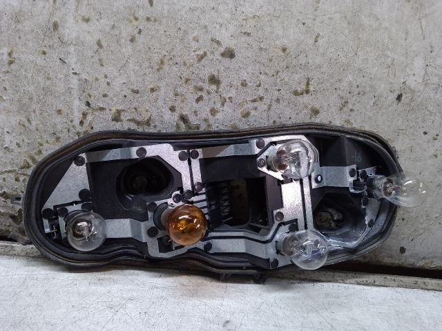 bontott OPEL CORSA D Bal Hátsó Lámpa Foglalat