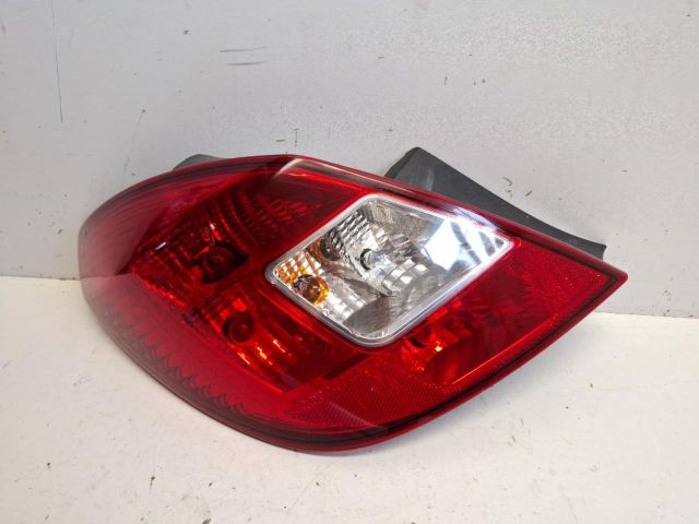 bontott OPEL CORSA D Bal Hátsó Lámpa