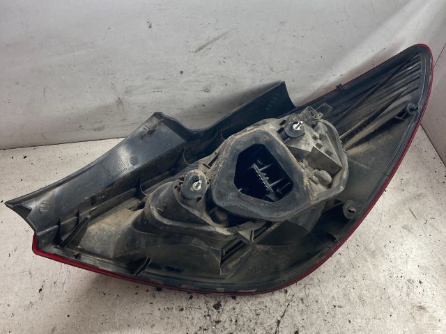 bontott OPEL CORSA D Bal Hátsó Lámpa