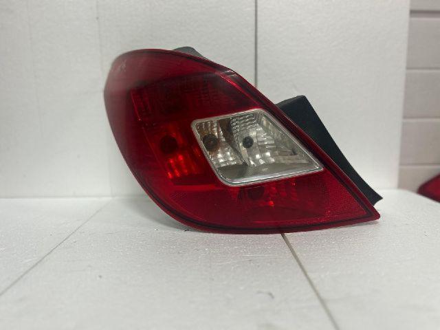 bontott OPEL CORSA D Bal Hátsó Lámpa