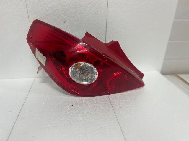 bontott OPEL CORSA D Bal Hátsó Lámpa