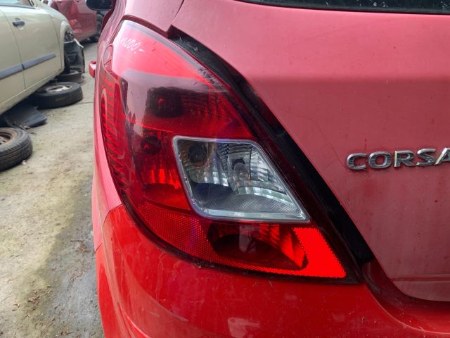 bontott OPEL CORSA D Bal Hátsó Lámpa
