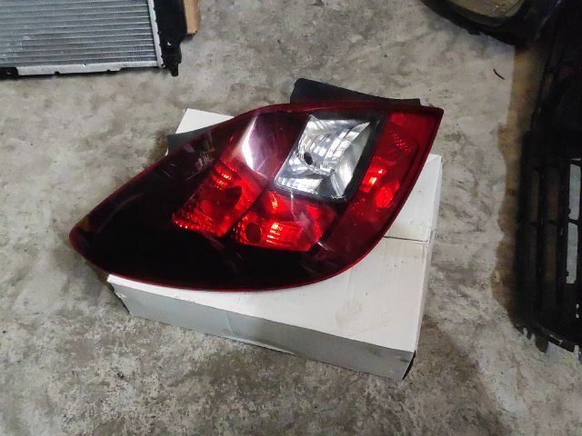 bontott OPEL CORSA D Bal Hátsó Lámpa