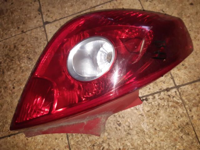 bontott OPEL CORSA D Bal hátsó Lámpabúra