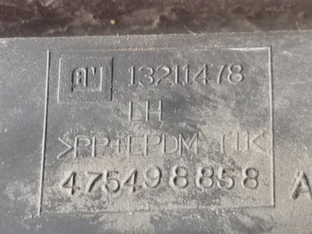 bontott OPEL CORSA D Bal Ködlámpa Rács