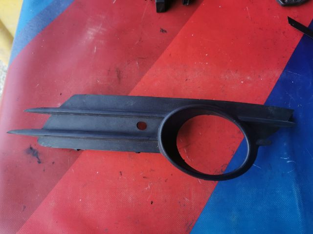 bontott OPEL CORSA D Bal Ködlámpa Rács