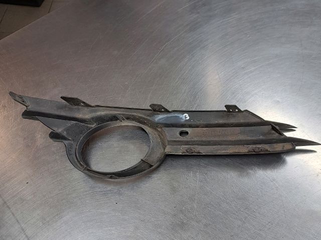 bontott OPEL CORSA D Bal Ködlámpa Rács