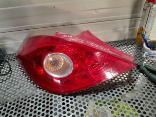 bontott OPEL CORSA D Bal Külső Hátsó Lámpa