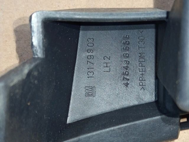 bontott OPEL CORSA D Bal Sárvédő Oldaltartó