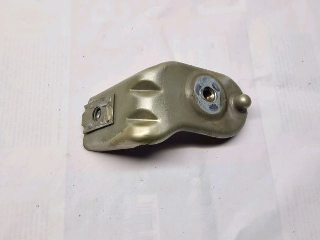 bontott OPEL CORSA D Bal Sárvédő Oldaltartó