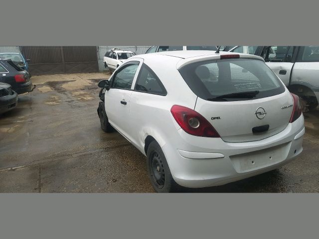 bontott OPEL CORSA D Biztosítéktábla Csomagtér