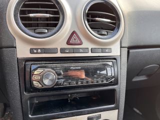 bontott OPEL CORSA D Biztosítéktábla Doboz