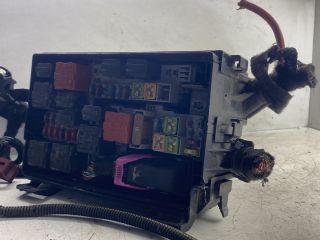 bontott OPEL CORSA D Biztosítéktábla Doboz