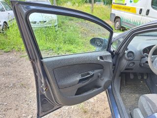 bontott OPEL CORSA D Biztosítéktábla Doboz