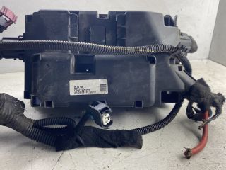 bontott OPEL CORSA D Biztosítéktábla Doboz