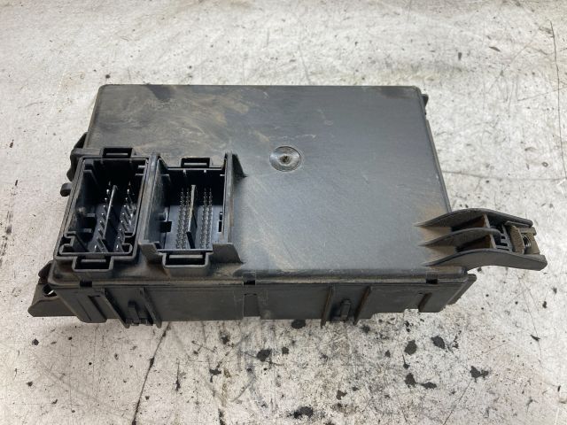 bontott OPEL CORSA D Biztosítéktábla Doboz