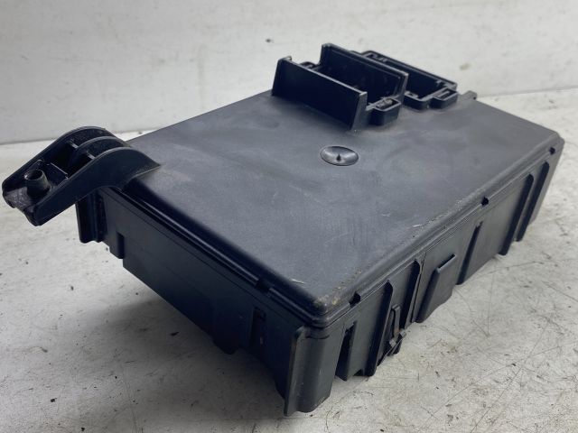 bontott OPEL CORSA D Biztosítéktábla Doboz