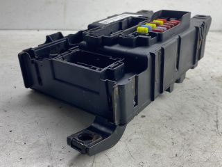 bontott OPEL CORSA D Biztosítéktábla Doboz