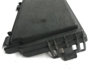 bontott OPEL CORSA D Biztosítéktábla Fedél