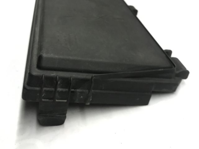 bontott OPEL CORSA D Biztosítéktábla Fedél