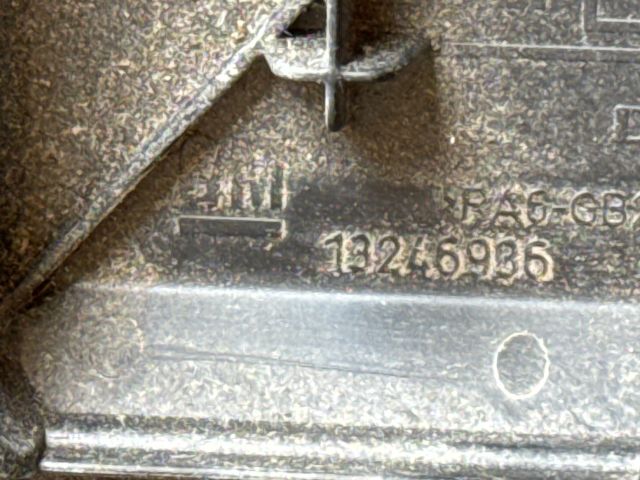 bontott OPEL CORSA D Biztosítéktábla Fedél